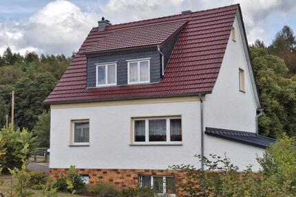 Viel Platz für die Familie – Gepflegtes EFH mit großem Garten - Föritztal