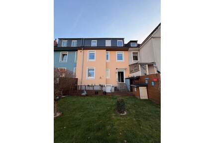 Familienfreundliches Zweifamilienhaus mit Zukunftsperspektive im aufstrebenden Gelsenkirchen-Schalke