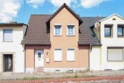 Haus zum Kaufen in Bernburg 75.000,00 € 80 m²