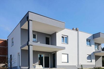 Hochwertige Doppelhaushälfte in Top-Lage von Poreč - München Altstadt-Lehel