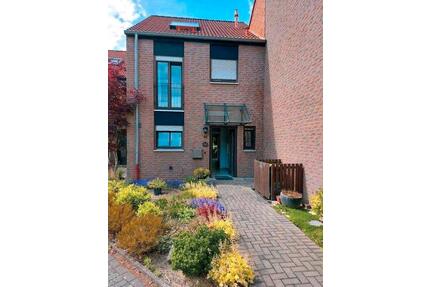 Von Privat: Reihenhaus in Köln Rondorf