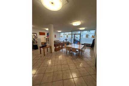 Einzelhandel in Singen (Hohentwiel) 800,00 € 94.19 m²