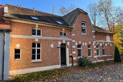 Doppelhaushälfte in Torgau - 1.015,00&nbsp;EUR Kaltmiete, ca.&nbsp; 130,00&nbsp;m&sup2; in Torgau (PLZ: 04860)