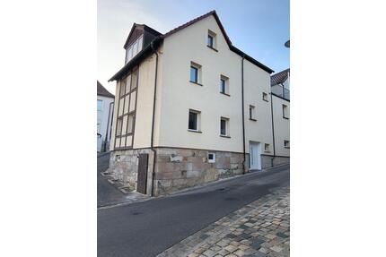 Haus zur Miete in Bischberg-Renoviertes Altbauhaus mit ca.150qm - Bamberg Am Bruderwald