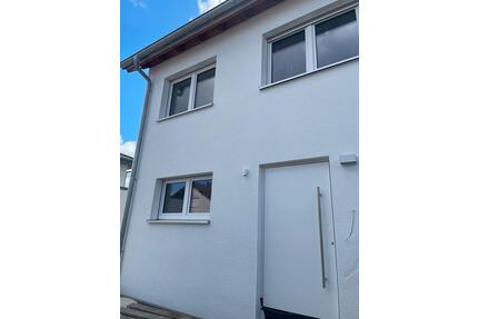 Attraktives Reiheneckhaus mit großzügiger Wohnfläche zu vermieten - Ellenberg