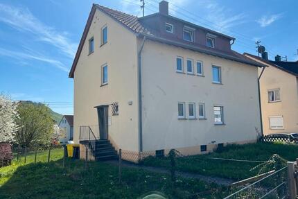 Gemütliche Single-Wohnung ruhig gelegen incl. PKW-Stellplatz - Korb