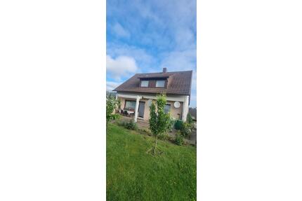 Haus in Eschershausen - 185.000,00&nbsp;EUR Kaufpreis, ca.&nbsp; 100,00&nbsp;m&sup2; in Eschershausen (PLZ: 37632)