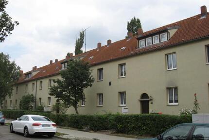 Gemütliche 3-Raum Wohnung im Erdgeschoss mit Badewanne - Fr.-Nietzsche-Str. 44 - Naumburg (Saale)