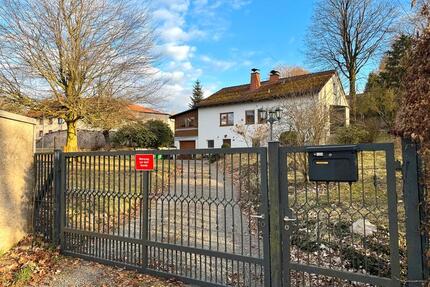 Gepflegtes Einfamilienhaus mit großem Grundstück - Helmbrechts