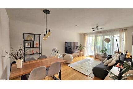 Urbaner Luxus trifft auf grüne Oase: Einzigartige Maisonette im Univiertel - München Maxvorstadt