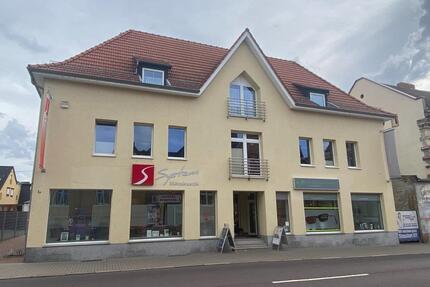 Großzügige 3 Raum Wohnung - 650,00&nbsp;EUR Kaltmiete, ca.&nbsp; 94,00&nbsp;m&sup2; in Staßfurt (PLZ: 39418)