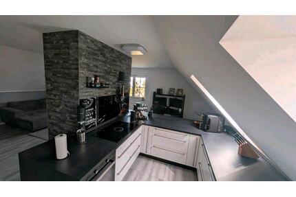 ab 01.07!! Modern-renovierte 3,5Zim. Dachges.Woh-95qm ruhige Lage - Dortmund Brackel