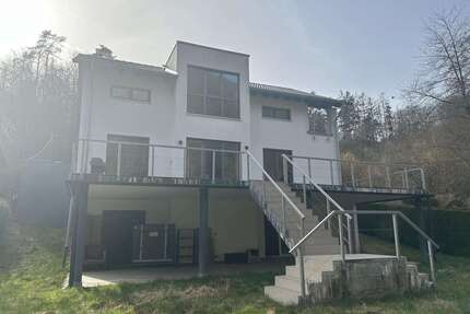 Haus zum Kaufen in Dattenberg 679.000,00 € 225 m²