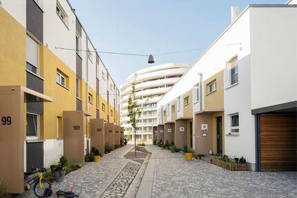 Modernes Reihenendhaus mit 148 m² und Garten in Dornstadt