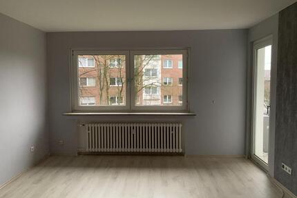 Ansprechende 3- Zimmerwohnung mit Balkon- WG geeignet - Duisburg Walsum