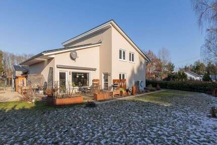 Haus zum Kaufen in Rehfelde 699.000,00 € 189.52 m²