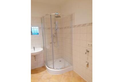 3 Raum Zimmer Wohnung 2.OG Dusche+Wanne Balkon - Altenburg