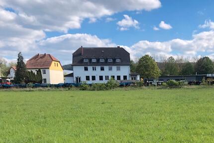 Eine freistehende Villa (ehemaliges Gästehaus), - Krayenberggemeinde