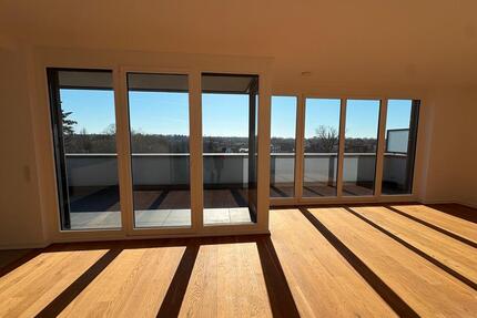 Lichtdurchflutete 84 qm Wohnung mit Dachterrasse - Hamburg Alsterdorf