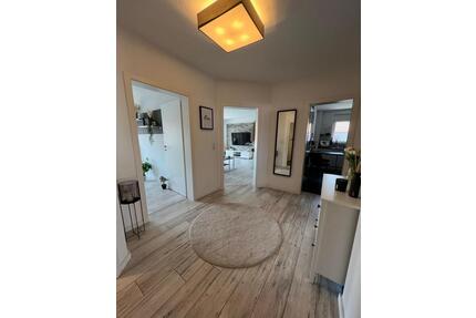 Sonnige, moderne 3-Zi-Whg inkl. neuwertiger EBK, Balkon & Garage - Garbsen Ortschaft Horst