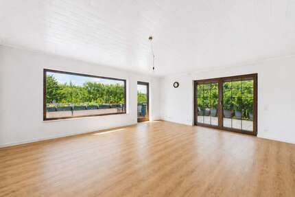 Haus zum Kaufen in Tuchenbach 649.000,00 € 200 m²