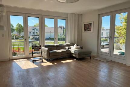 Moderne helle Wohnung mit großer Terrasse und Gartenblick - Meerbusch Necklenbroich