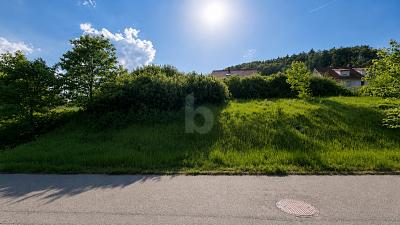 RUHIGE WOHNLAGE IN GEWACHSENEM WOHNGEBIET - Burladingen