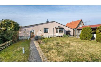 Familienfreundliches Einfamilienhaus im Bungalow-Stil mit schönem Garten, Terrasse und Pool - Ahrensfelde Eiche