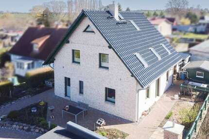 Haus zum Kaufen in Glowe 699.000,00 € 168.5 m²