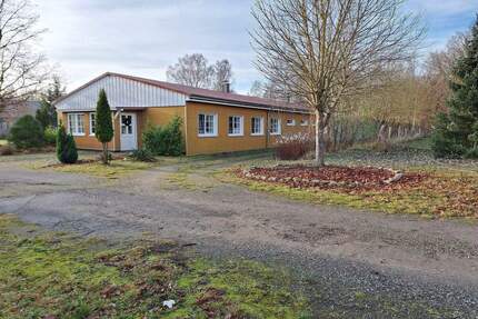 Riesen-Grundstück, zusätzl. Bauland, Riesen-Garage, Stall - Großzügiges Wohnhaus in Greifswald