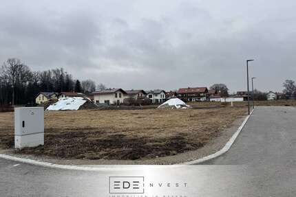 Grundstück zu verkaufen in Großkarolinenfeld 497.000,00 € 612 m²