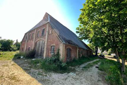 Haus zum Kaufen in Roggenstorf 250.000,00 € 700 m²