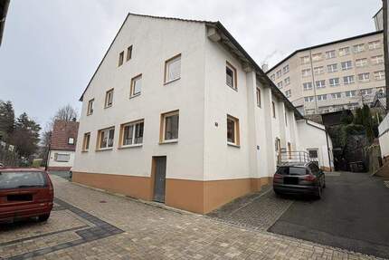 Investitionsobjekt mit Entwicklungspotenzial und soliden Mieteinnahmen in zentraler Lage - Burgkunstadt