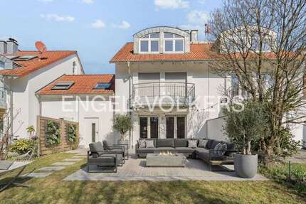 Haus zum Mieten in Sulzbach (Taunus) 2.850,00 € 165 m²
