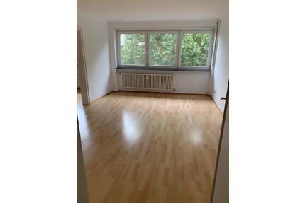 KL-Stadtmitte, 2-3 Zi, ca. 80 qm, EBK, Balkon, Garage - Kaiserslautern Betzenberg