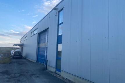 Lagerhalle bis 350qm, Bürofläche bis zu 155qm, beheizt,großes Tor - Lauterhofen