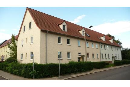 Gemütliche 2-Zimmerwohnung mit Balkon in ruhiger Lage zu vermieten! - Mücheln (Geiseltal)