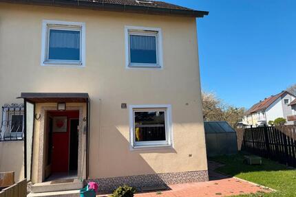 Reihenendhaus - 250.000,00&nbsp;EUR Kaufpreis, ca.&nbsp; 130,00&nbsp;m&sup2; in Marktredwitz (PLZ: 95615)