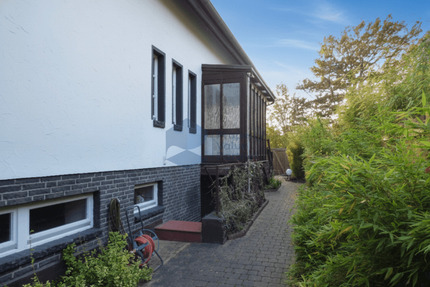 Einfamilienhaus mit Einliegerwohnung und getrenntem Zugang - Hannover Davenstedt