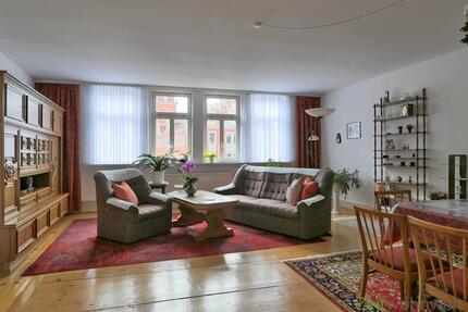 (EF1260_M) Gotha: Gotha, große möblierte Wohnung in historischem Stadthaus direkt am Hauptmarkt