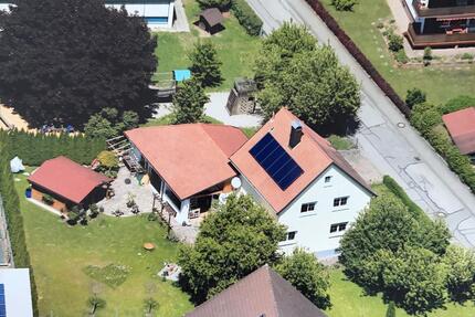 Einfamilienhaus in zentraler Lage von Erzingen mit viel Grundstüc - Klettgau