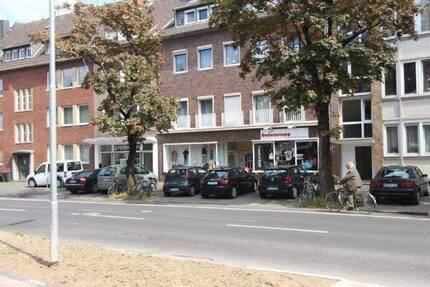 NEUSS STADIONVIERTEL- GEMÜTLICHE DACHGESCHOSSWOHNUNG IN ZENTRALER LAGE