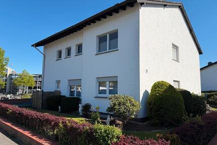 Großzügiges Zweifamilienhaus - 450.000,00&nbsp;EUR Kaufpreis, ca.&nbsp; 220,00&nbsp;m&sup2; in Mechernich (PLZ: 53894)