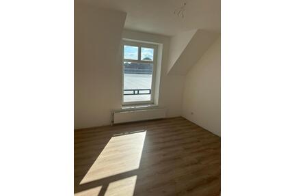 Helle 3 Zi. Wohnung in Zetel - 640,00&nbsp;EUR Kaltmiete, ca.&nbsp; 80,00&nbsp;m&sup2; in Zetel (PLZ: 26340)