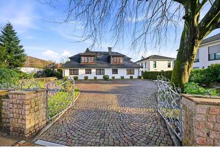 Haus zum Kaufen in Hamburg 1.950.000,00 € 435.9 m²