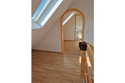 Charmante 1,5-Zi. Whg Maisonette-Stil Parkett Wanne Nürnberg