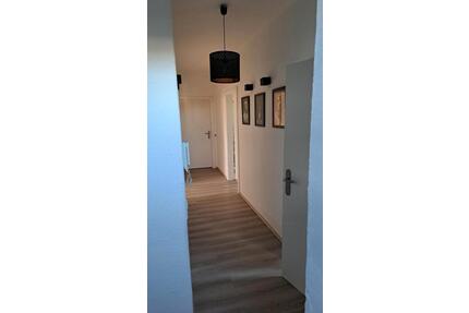Attraktive, helle 3-Zimmer-Wohnung (95 m²) - Bremen Blumenthal