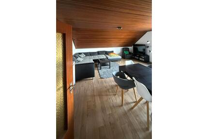 Gepflegte Dachgeschosswohnung in Willich-Schiefbahn zu vermieten