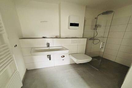 Die Herbstsonne geniessen: Super sonnige 3 Zi. ETW mit gr. Balkon - hochwertig saniert ! - Düsseldorf Unterbach