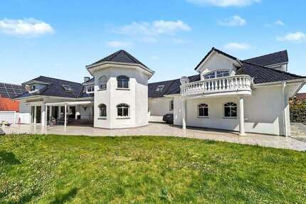 Haus zum Kaufen in Wolfsburg 898.000,00 € 369 m²